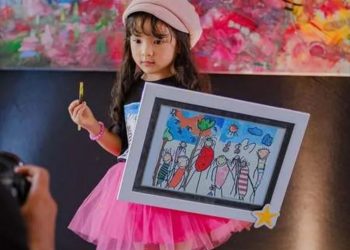 Parashayu Gangga, Bocah 4 Tahun yang Lukisannya Lebih Produktif dari Laporan Kerja Orang Dewasa