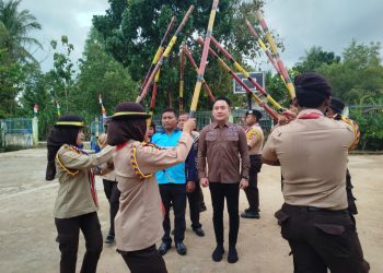 Tongkat Pora, Reses, dan Janji yang Siap Dikawal